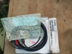 Keyence LR XH 100 laser sensor compact amplifier  - Picture 1 of 5