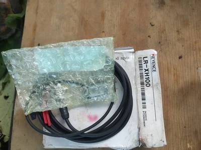 Keyence LR XH 100 laser sensor compact amplifier  - Image 1 of 4