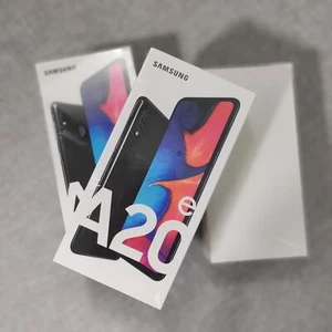 Samsung Galaxy A20e SM-A202F, SM-A202K 5.8" 13MP 32GB Android 9 SmartPhone - Picture 1 of 6