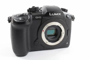 Panasonic Lumix DC-GH5 Body Nero, come nuovo, 200 scatti - Foto 1 di 8