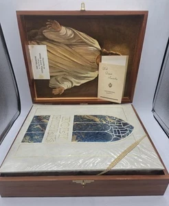 Vintage 1976 Holy Bible Family Keepsake Edition KJV With Cedar Box - Picture 1 of 14