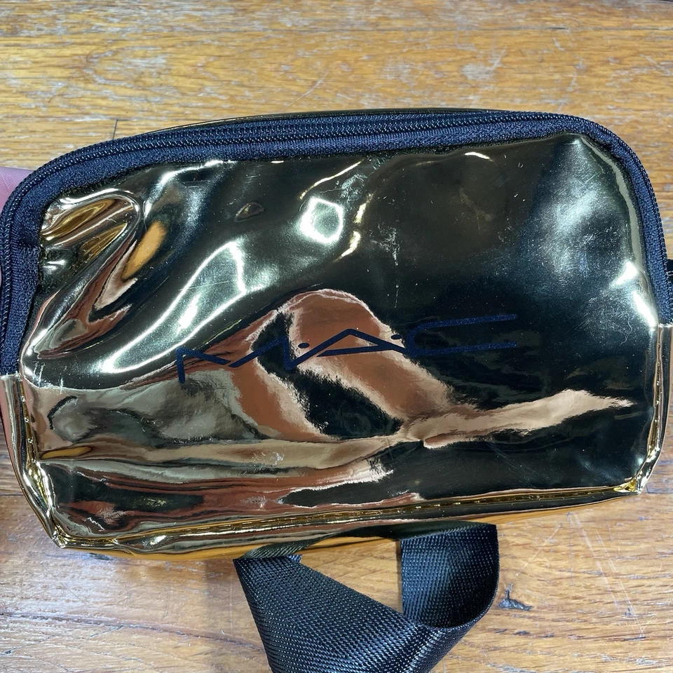 Bolso Cinturón MAC Cosmetics Dorado Brillante Metálico con Cremallera Nuevo sin Etiquetas Foto 1 de 4