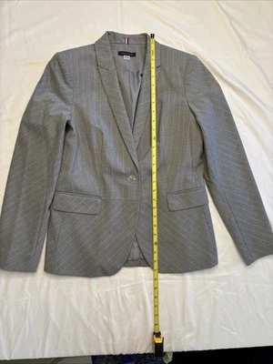 Blazer Tommy Hilfiger gris a rayas Foto 1 de 4