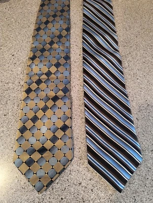 男式 100% 真丝领带 Bruno Piattelli 海军蓝和金色正方形标准  — 第 1/4 张图片