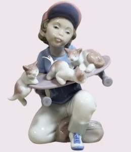 Lladro Little Riders Porcelain Figurine 7623 Boy Skateboard Kittens 5.5" - Picture 1 of 5