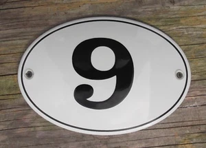 HOUSE NUMBER 9 CLASSIC ENAMEL SIGN. BLACK No.9 ON A WHITE BACKGROUND. 16x11cm. - Picture 1 of 1