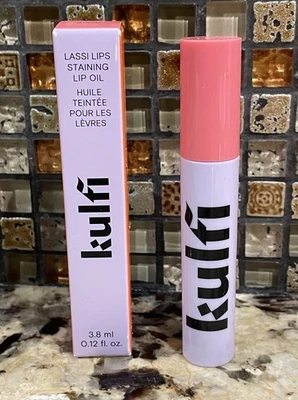 Aceite para labios KULFI Lassi en guayaba (rosa peonía) 0,12 oz/3,8 ml TALLA COMPLETA $24 Foto 1 de 4