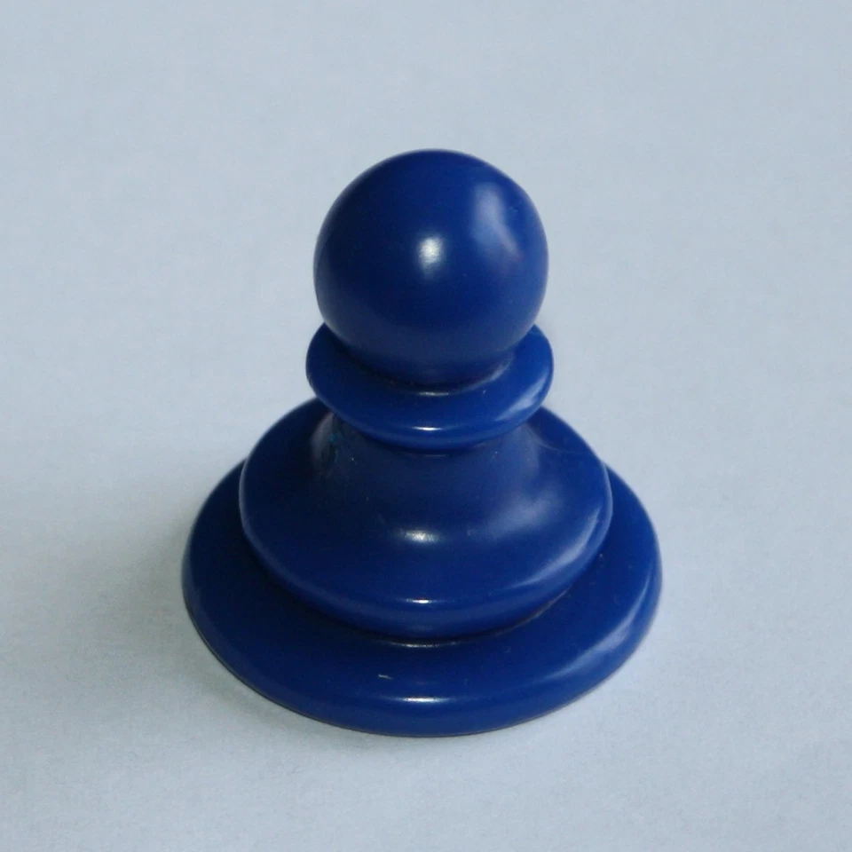 2010 ThinkFun SOLITAIRE CHESS Replacement Blue PAWN Piece - Image 1 of 1