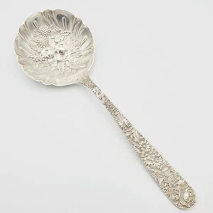 S. Kirk & Son Inc. Repousse 9 1⁄4"" GROSSER Beere Servierlöffel Obstmuster Schüssel - Bild 1 von 6