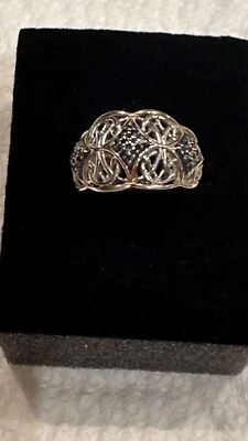 Anillo de dos tonos de diamantes azules talla 7,25 quilates Foto 1 de 4