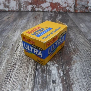 Kodak Gold Ultra 400 ISO Film 36 Belichtungen - abgelaufen 12/2002 - geöffnete Box - Bild 1 von 2