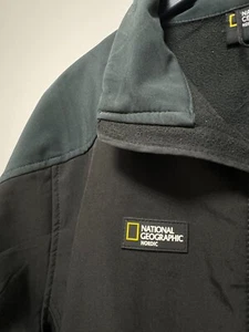 Giacca a vento nera da donna National Geographic con zip taglia L - Foto 1 di 4