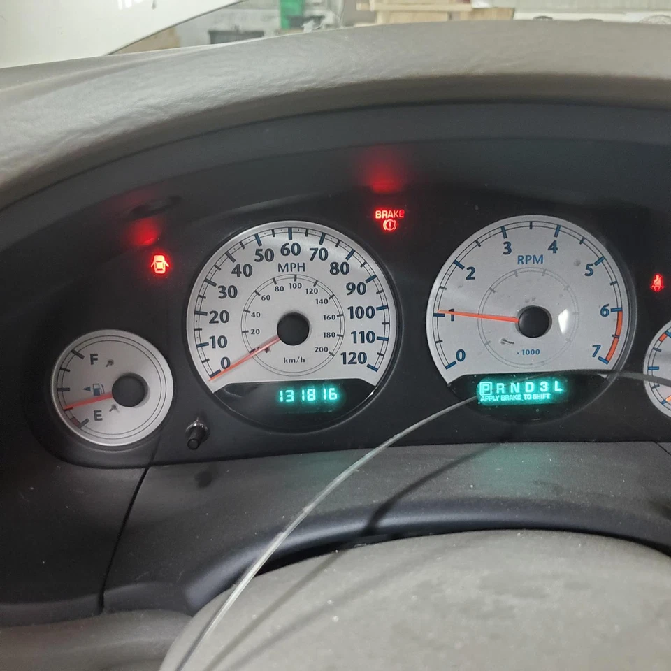 CHRYSLER TOWN &amp; COUNTRY Velocímetro (cluster), sem eletroluminescente; sem - Imagem 1 de 1