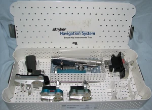 9 Stück Stryker Navigationssystem Smart Hüftinstrumentenset Orthopädie Tablett - Bild 1 von 11