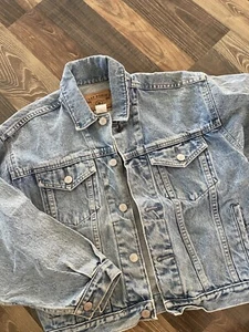 GAP Denim Blue Trucker Jacket Size M/L Vintage - Read - Picture 1 of 10
