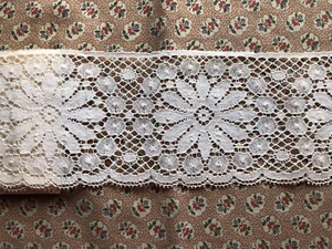 Lot of New Wide Beige Scalloped Lace Trim 4-1/4" wide x 1-7/8 yards long - Picture 1 of 1