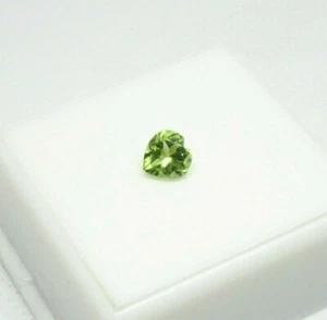 0.70ct - 5.5mm Demantoid Garnet Heart Shape - Demantoid Garnet Loose Gemstone - Picture 1 of 12