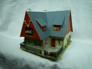 Modelleisenbahn Spur HO , Forsthaus Auhagen . Pappmodell 1. Generation , 1/31 - Bild 1 von 7