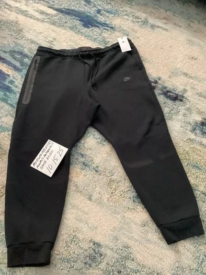 NUEVO CON ETIQUETAS (DEFECTOS) Pantalones de chándal Nike Sportswear Tech Fleece negros para hombre talla 4XL FRESCOS Foto 1 de 4