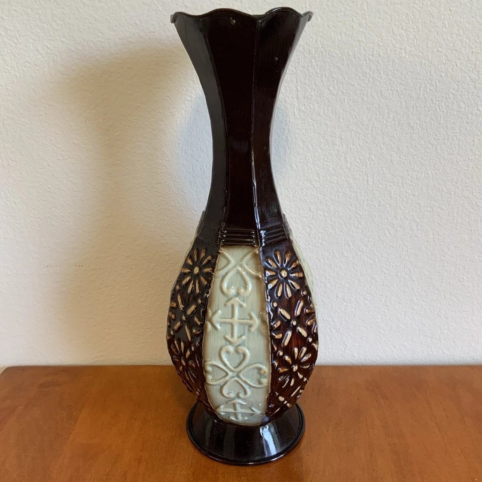 "Florero Elegant Expressions Hosley Grande 14"" Hierro Dos Tonos Marrón y Crema Floral" Foto 1 de 4