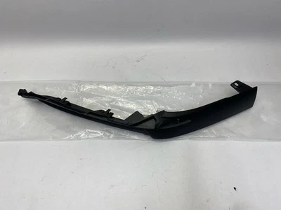 Protector de cubierta de pasajero para parachoques delantero derecho Lexus RX350 RX450H 2020-2022 52437-48040 Foto 1 de 4