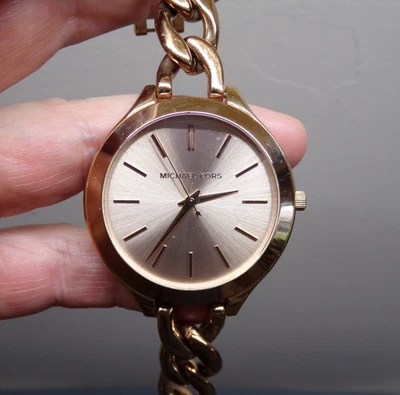 Reloj para mujer MICHAEL KORS Runway Twist MK-3223 con batería nueva - ¡Funciona muy bien! b64 Foto 1 de 4