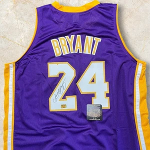Kobe Bryant HAND SIGNED #24 Lakers Basketball Jersey Purple Autograph COA HOLO - Picture 1 of 7