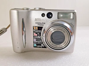 Nikon Coolpix 7900 7.1MP Digital Camera WIITHOUT BATRRY - Picture 1 of 10