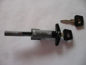 SERRURE DE CAPOT ARRIERE MOTEUR PORSCHE 911 912 930    Ref:914.511.070.10 - Imagen 1 de 3