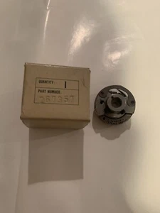 NOS Singer Hook Box Marked 267357 hook marked 267355. 111W 211G 112W 212G - Picture 1 of 3