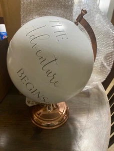 Signature globe - Picture 1 of 4