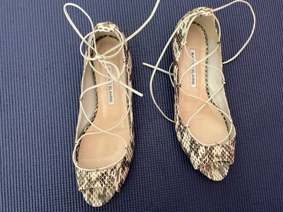 SANDALIAS PLANAS DE TIRAS DE PIEL DE SERPIENTE MANOLO BLAHNIK PARA MUJER TALLA 38,5 Foto 1 de 4