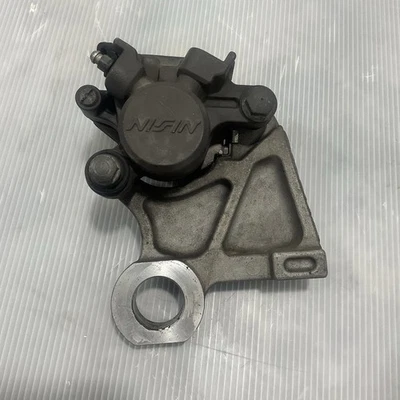 Soporte de montaje de pinza de freno trasero Yamaha YZF R6 YZFR6 2006-2007 OEM *almohadillas buenas* Foto 1 de 4