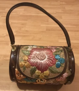 Vtg 1950s Wooden Barrel Hand Bag Raffia Embroidered Flowers Purse Studded Sides - Picture 1 of 12