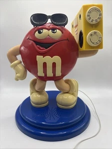 M&M's Figur mit Ghettoblaster M&M ,Radio aus den 2000ern ,ca 22cm - Bild 1 von 10