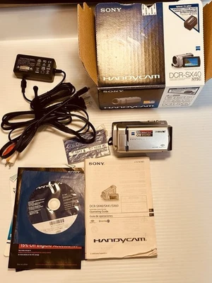 Sony DCR-SX40 4GB SD Handycam Camcorder (Silver) - 4GB  Tested Works Great! - Image 1 of 4