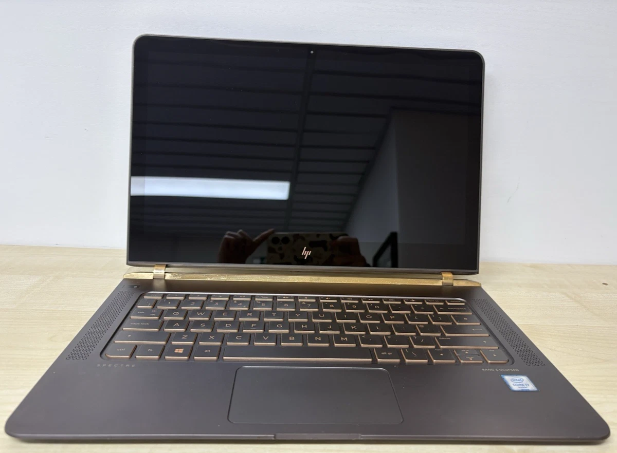 HP Spectre 13 / i7 / SSD512GB / 13.3型 HP、“11型ノートPCと同等サイズ”をうたう13.3型「HP Spectre x360 13