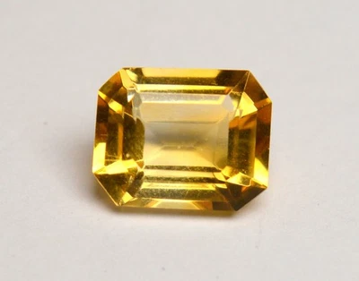 LUSTERED YELLOW CITRINE 4.05ct GEMSTONE (COMBINED SHIPPING) - Image 1 of 4
