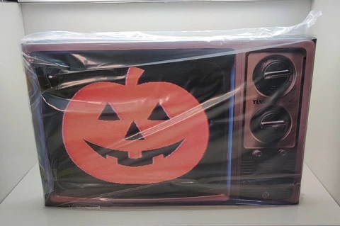 HALLOWEEN III: SEASON OF THE WITCH SET-  Trick or Treat Studios in hand Cover