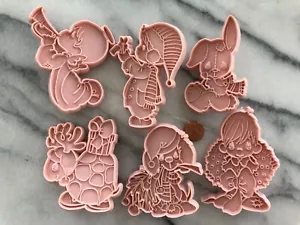 Set 6 Tagliabiscotti Natalizi Personaggio Momenti Preziosi Vintage Enesco 1991 WOW - Foto 1 di 1