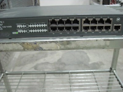 SMC 5616DS  EZ HUB 10/100 - Image 1 of 4