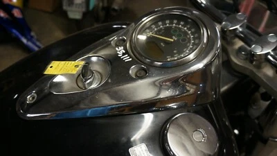 06-10 Kawasaki Vulcan 2000 Cromo Tanque Velocímetro Cubierta Panel 1491-0530 Foto 1 de 2