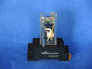 Omron MY4N-CR Relay with Base 200/220 VAC - Picture 1 of 3