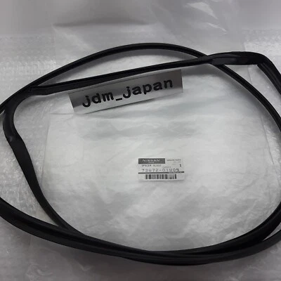 PROTECTOR CRISTAL NISSAN 73872-01M05 720DATSUN1979/01-1985/10 Genuino NUEVO Foto 1 de 4