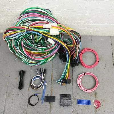 Kit de actualización de arnés de cables Pontiac 1968-1973 se adapta al circuito de actualización de fusibles sin dolor Foto 1 de 4