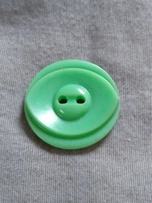 Vintage Similar To Colt Green Plastic Button. - Image 1 of 4