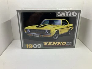 AMT 1969 Chevy Yenko Camaro 1:25 Scale Plastic Model Car Kit 1093 - Picture 1 of 6