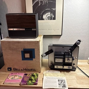 Vintage Bell & Howell Super 8mm Autoload Multi Motion 471A Projector Needs Bulb - Picture 1 of 18