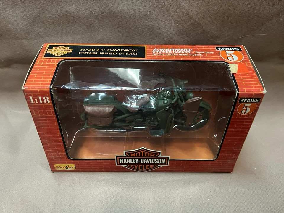 Maisto FLSTS Heritage Springer Harley-Davidson 1:18 Scale Motorcycle