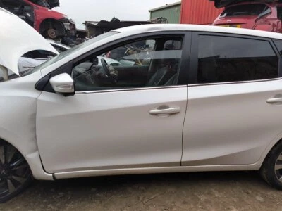 REGULADOR DE JANELA/MECH ELÉTRICO NISSAN PULSAR 2014-2025 (LADO DO PASSAGEIRO DIANTEIRO) - Imagem 1 de 2